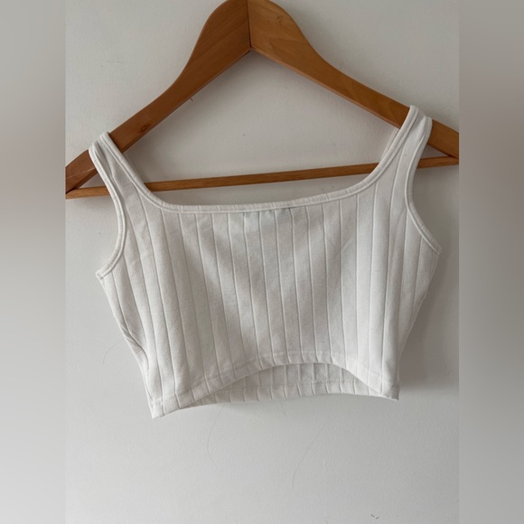 Cropped ribbed tank top - Picture 3 of 3